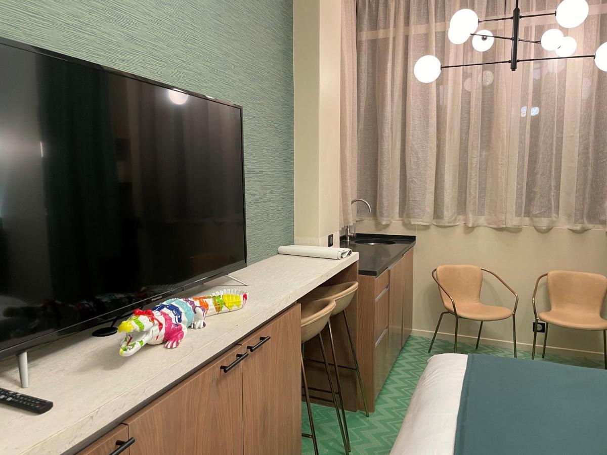 Hotel 33 Marbeuf Париж Екстериор снимка