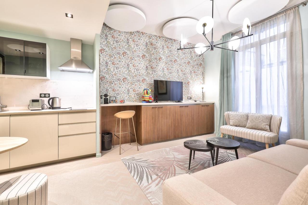 Hotel 33 Marbeuf Париж Екстериор снимка
