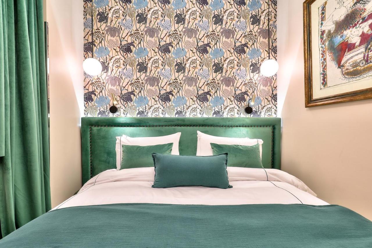 Hotel 33 Marbeuf Париж Екстериор снимка