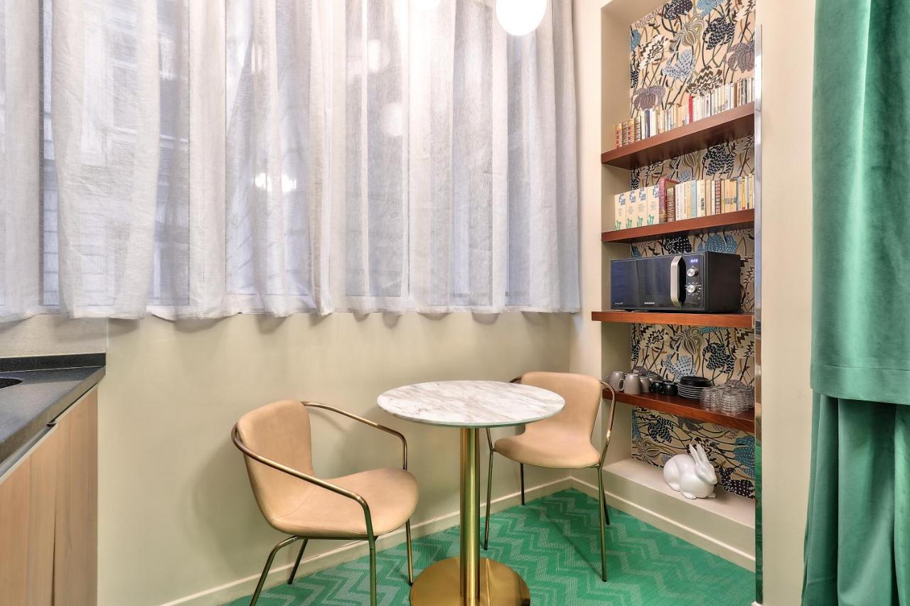 Hotel 33 Marbeuf Париж Екстериор снимка