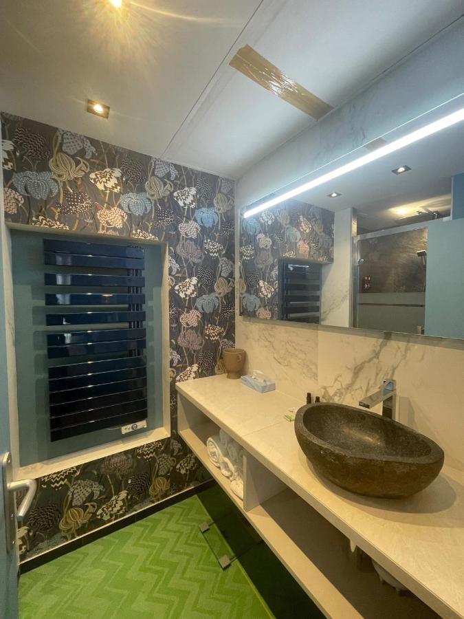 Hotel 33 Marbeuf Париж Екстериор снимка